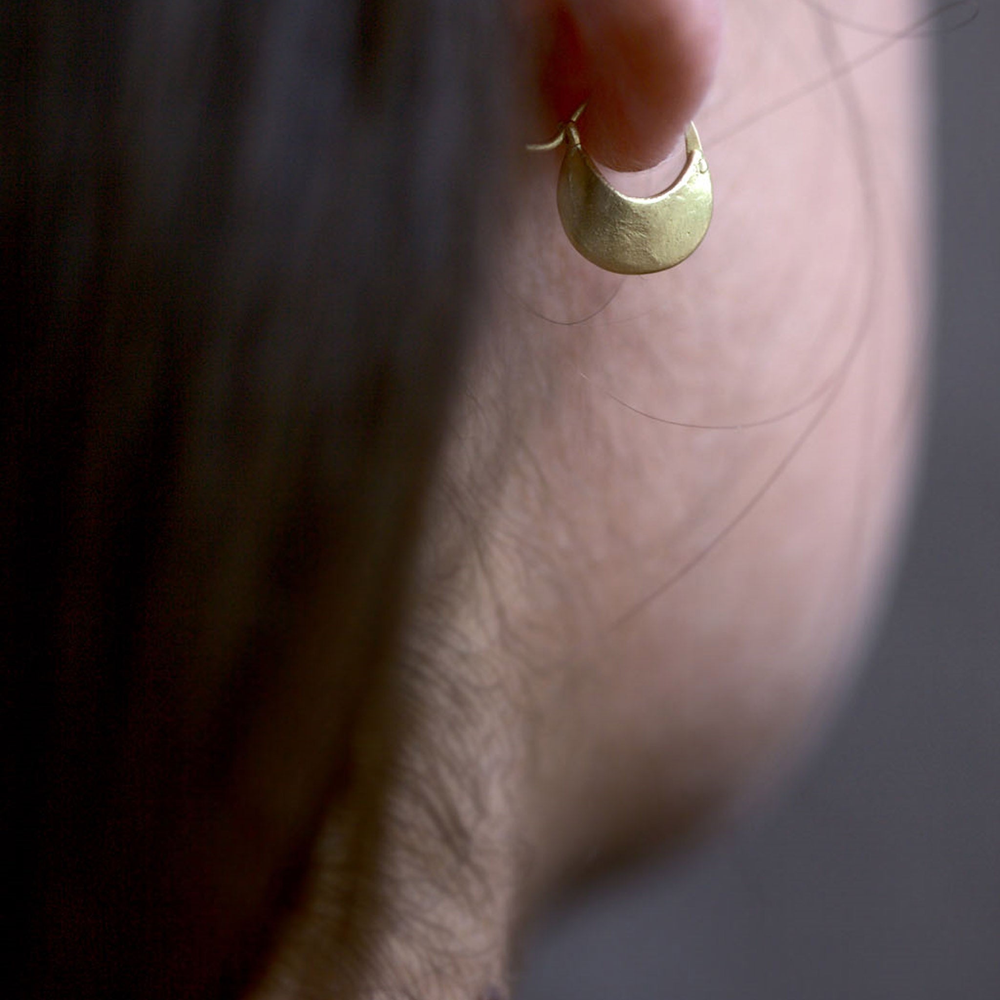 Pure Cradle Earrings Cast in 18ct Yellow Gold